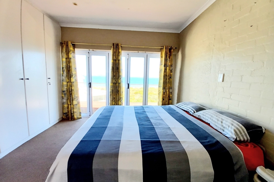 5 Bedroom Property for Sale in Bluewater Bay Western Cape